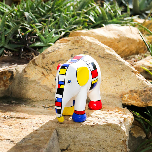 Elephant Parade Elefante Mondriaan Crosted My Mind 15cm Limited Edition 3000 Mondriaan Crosted My Mind 15