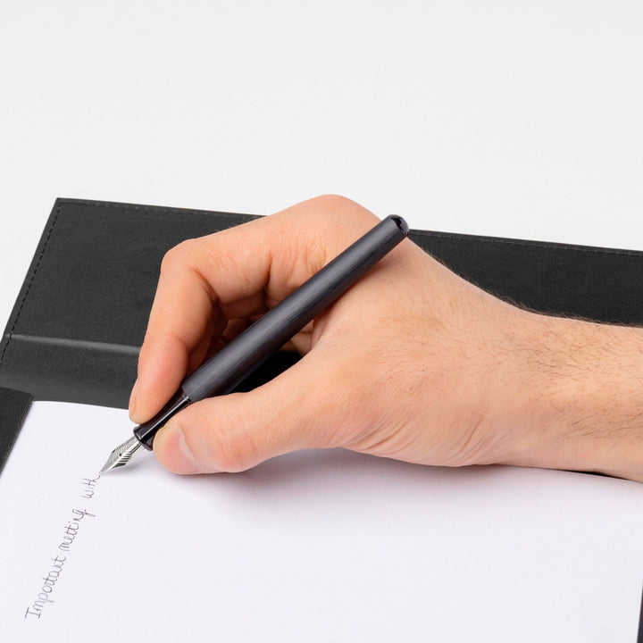 Hugo Boss Contour Iconic fountain pen HSH3412D
