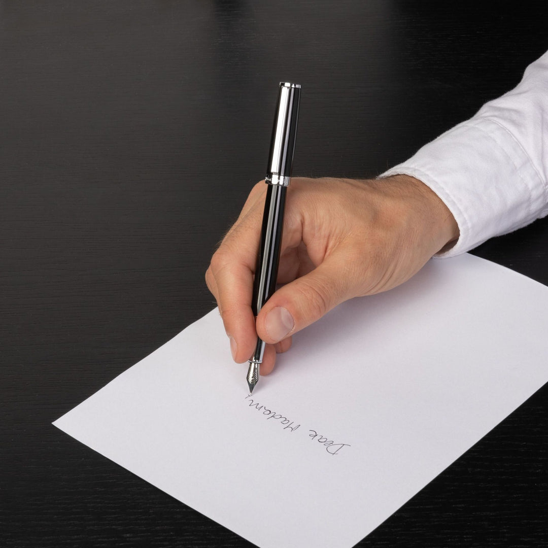 Hugo Boss Gear Icon fountain pen Black HSN2542A