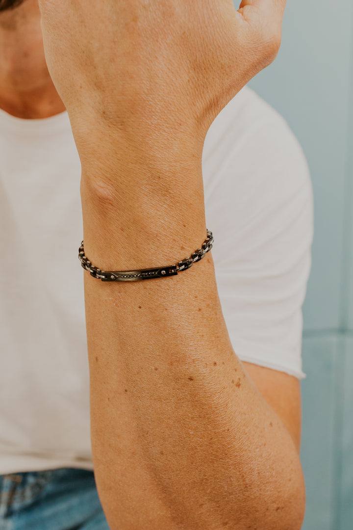 Comete Steel bracelet with PVD and black zircons UBR1188
