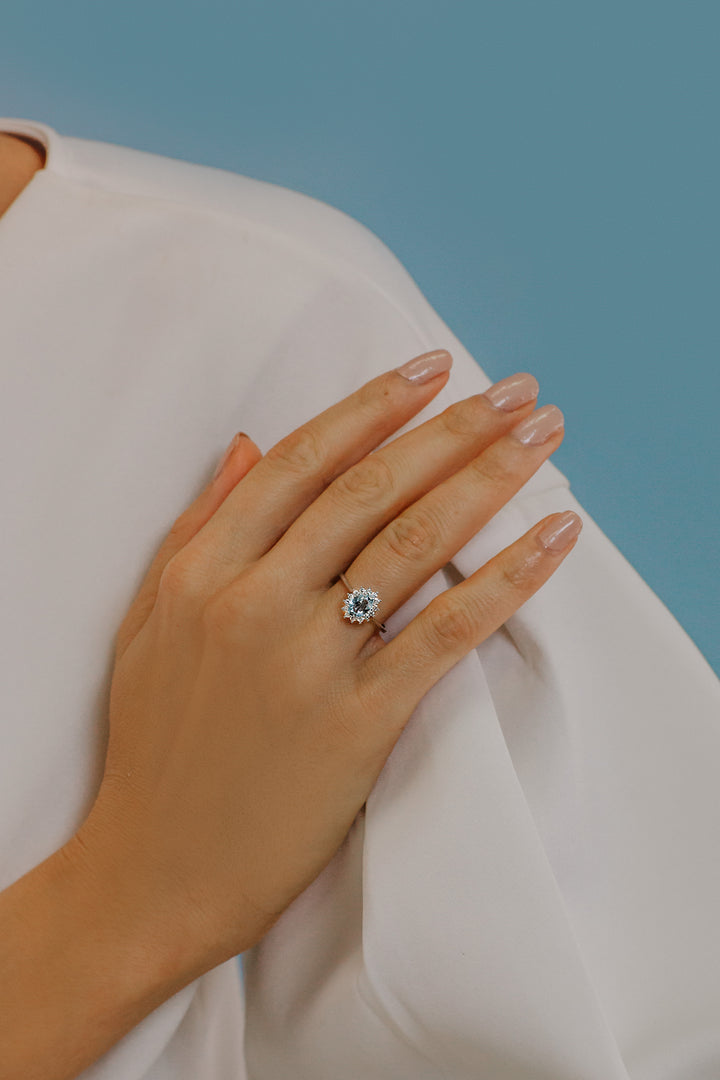 Comete Gold Ring with Diamonds and Oval Aquamarine ANQ315