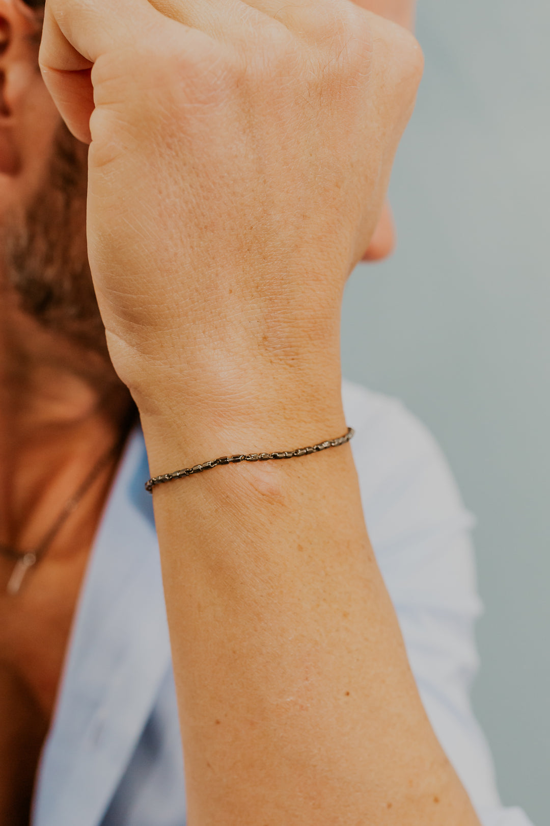 Comete Bracelet in burnished and polished silver, diamond, black spinels UBR1261