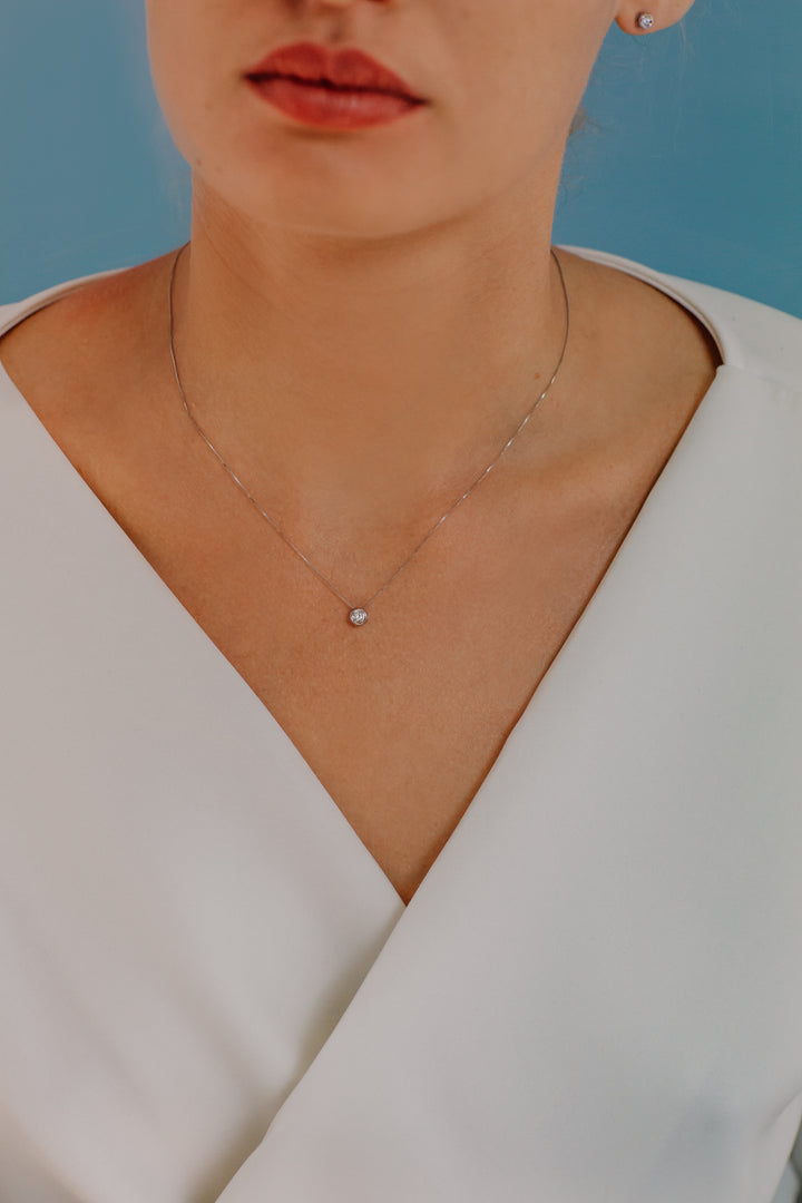 Comete Necklace Round light point in Gold and Diamond GLB1424