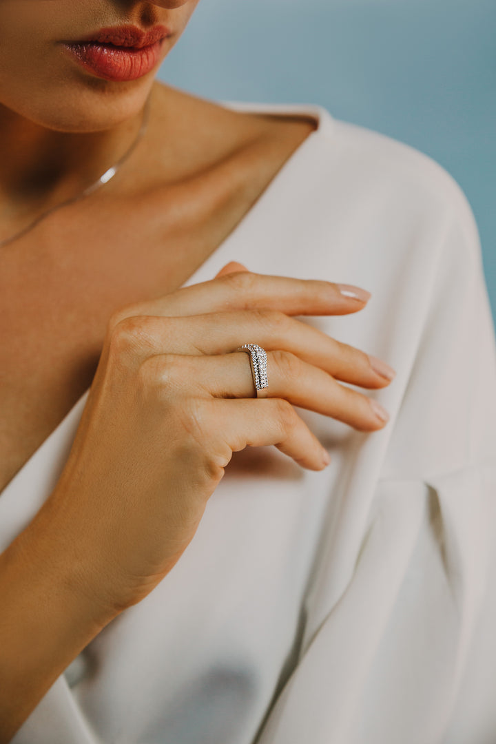 Comete Onda Ring in white gold and diamonds ANB2493