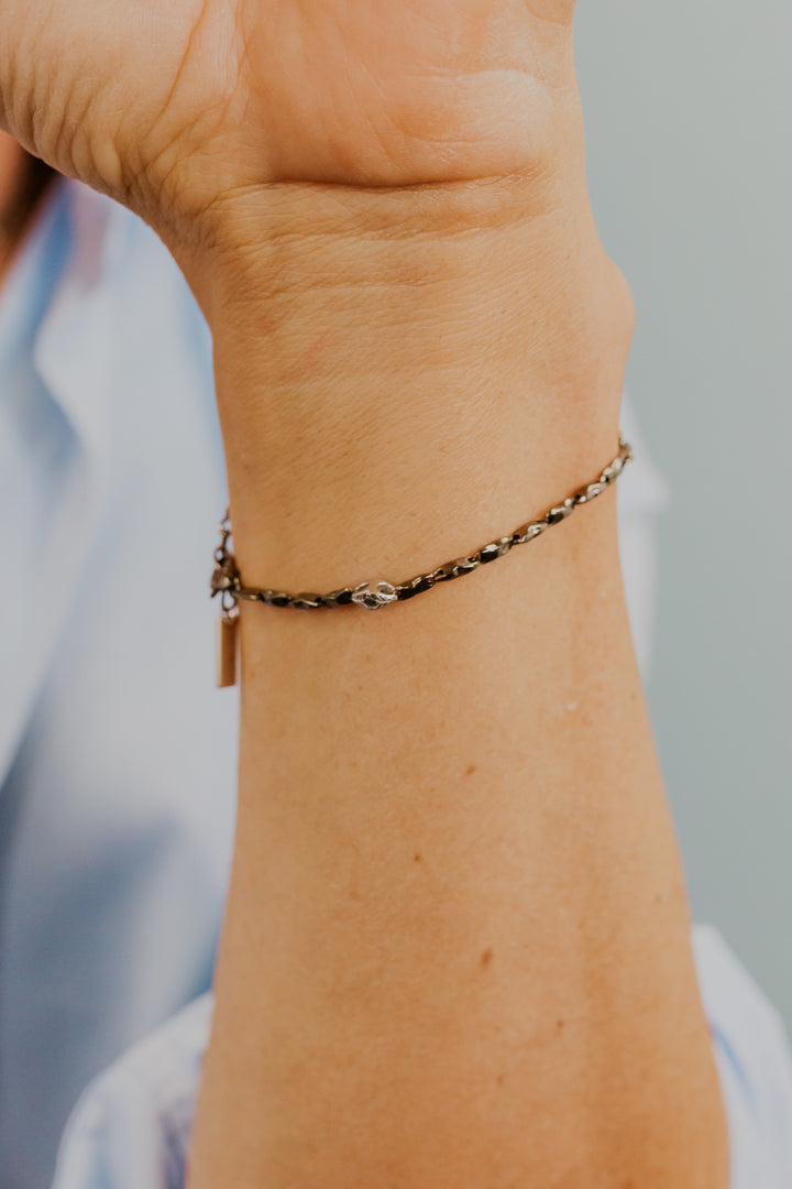 Comete Bracelet in burnished and polished silver, diamond and black spinels UBR1259