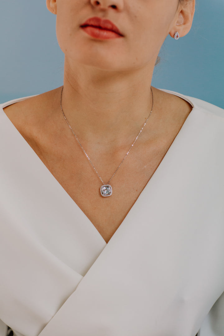 Comete Necklace in Gold, Diamonds and Aquamarine, antique cut GLQ266