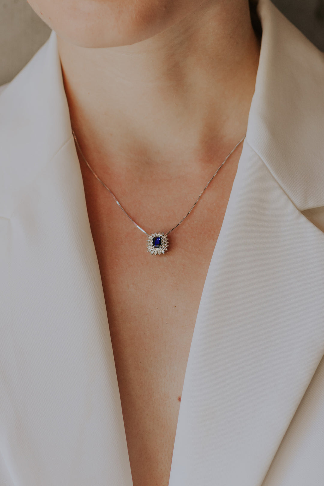 Comets Necklace in Gold, Diamonds and Octagonal Sapphire GLB1603