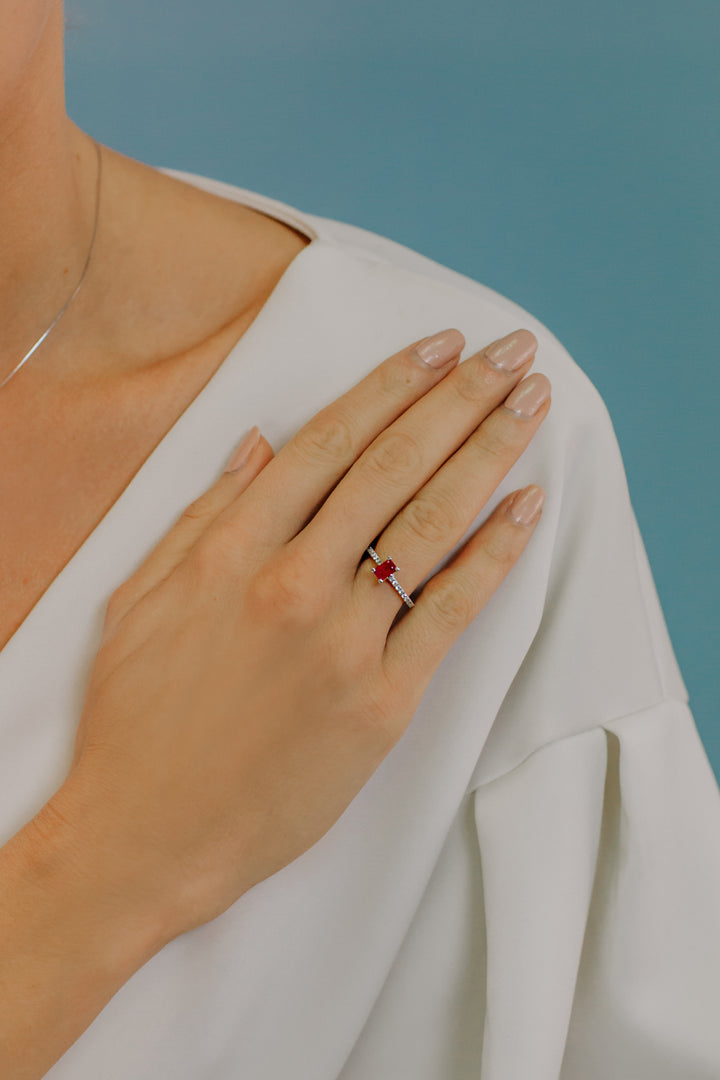 Comete Gold Ring with Diamonds and Ruby ANB2566