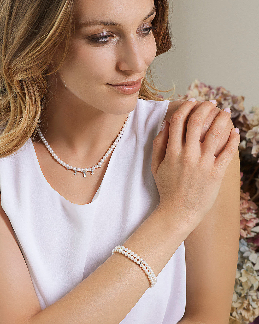 Comete Pearl String Necklace with Diamonds FWQ372