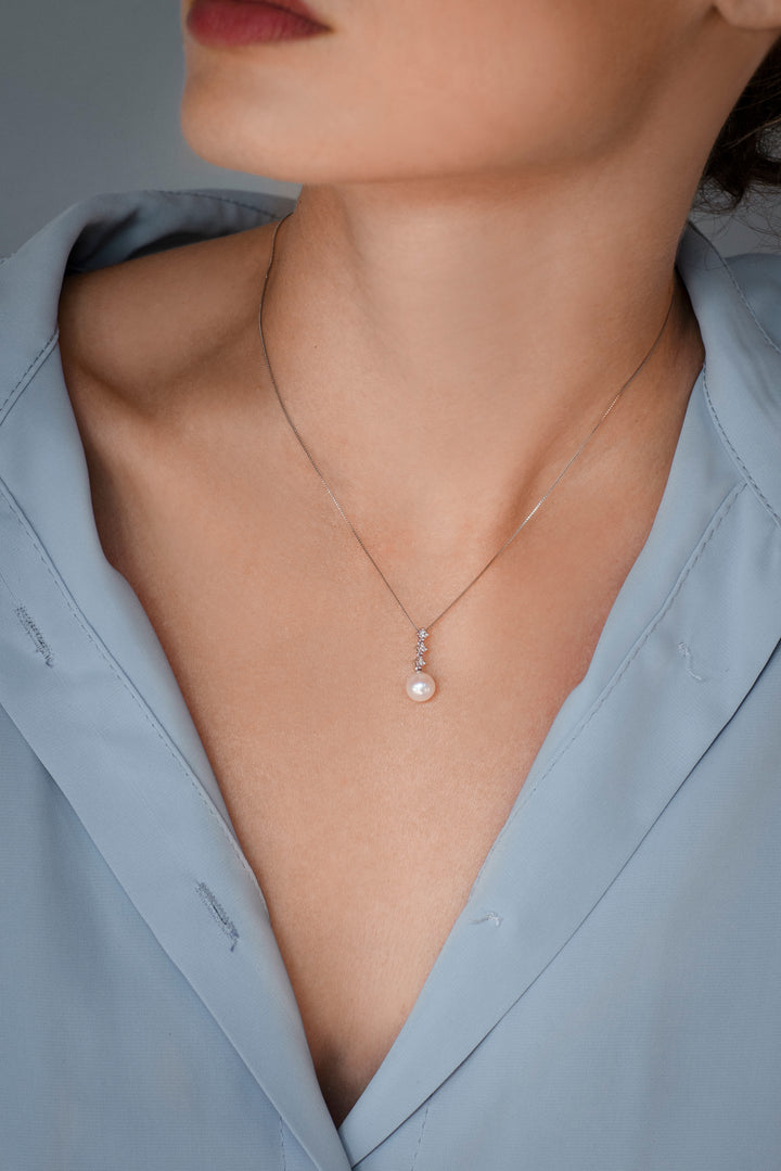 Comete Pearl Necklace in Gold and Diamonds Trilogy GLP608