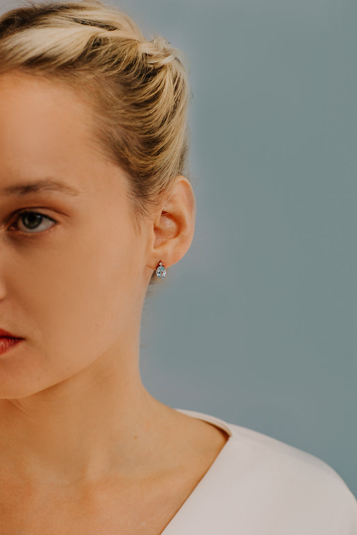 Comete Earrings in Gold and Oval Blue Topazes ORB767