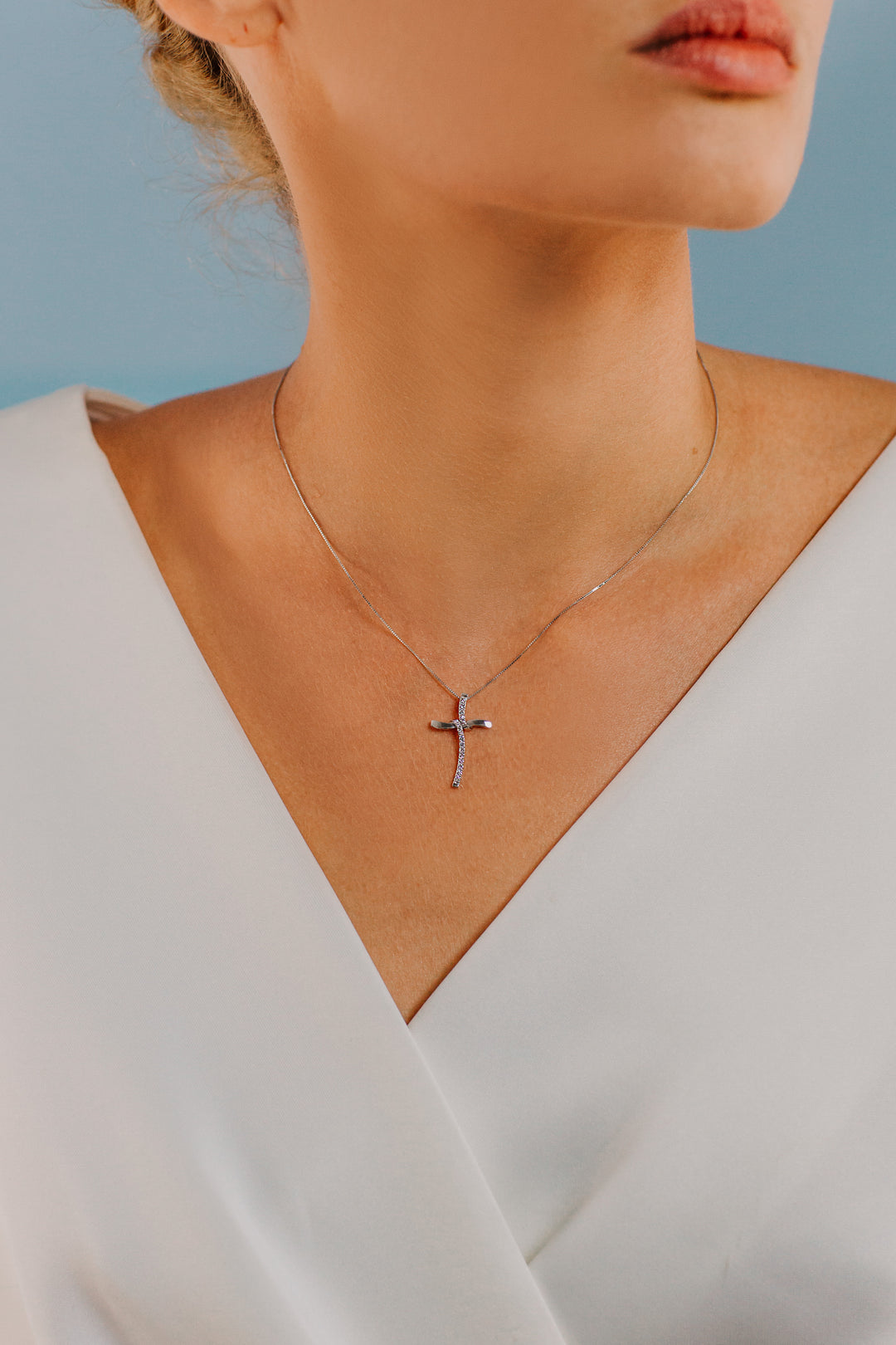 Comete Gold and Diamond Cross Necklace GLB1331