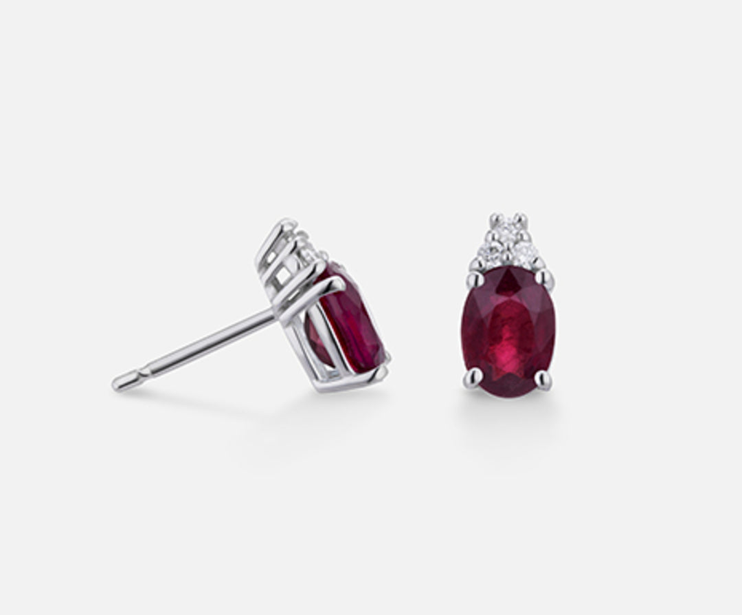 Mikiko or 18k oval ruby ​​7x5 ct. 1.80 dia ct.0.09 MO5034O4RBC