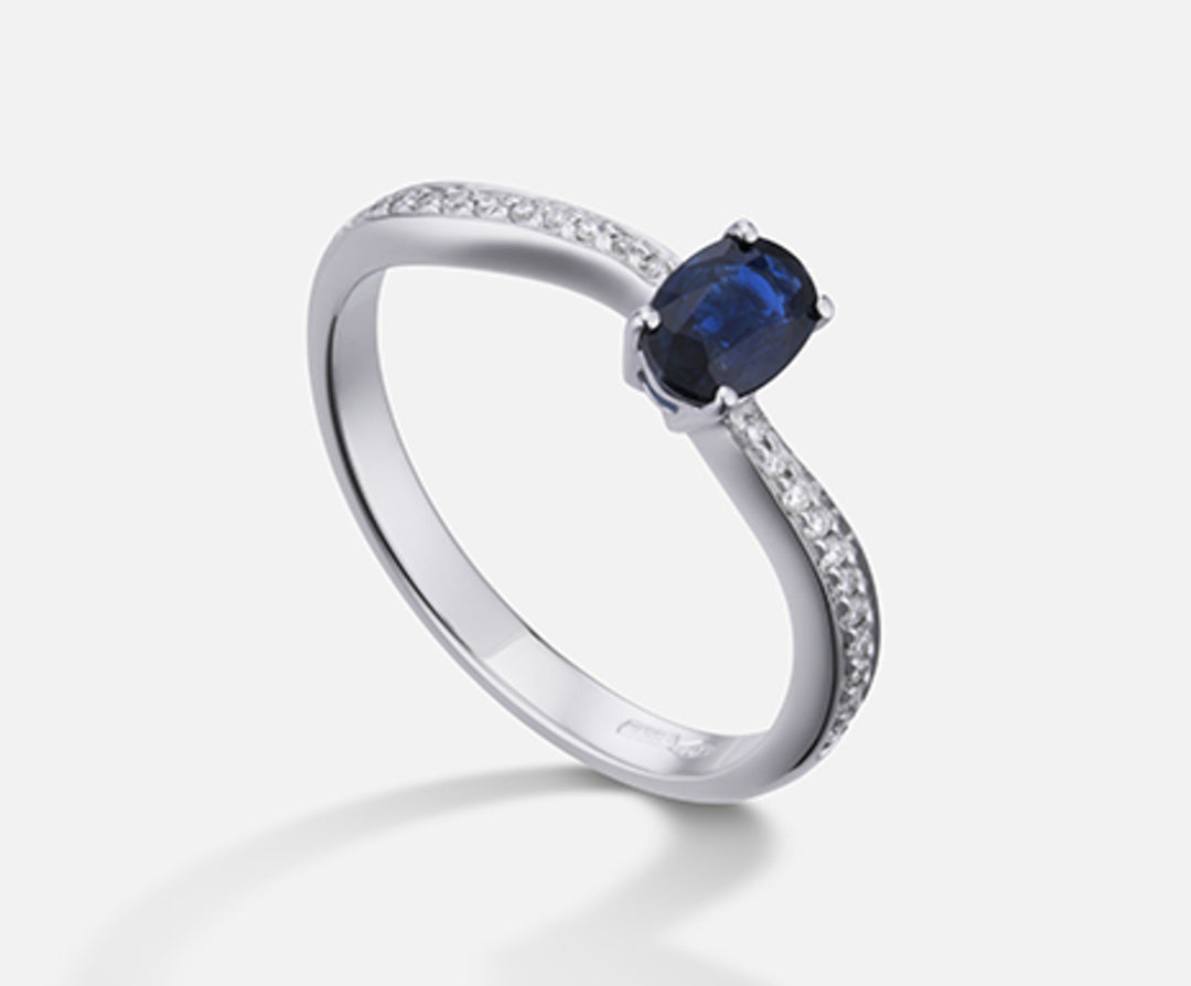Mikiko an 18k oval sapphire 6x4 ct.0.40 diam. 0.10 ct MA5108O4ZFD