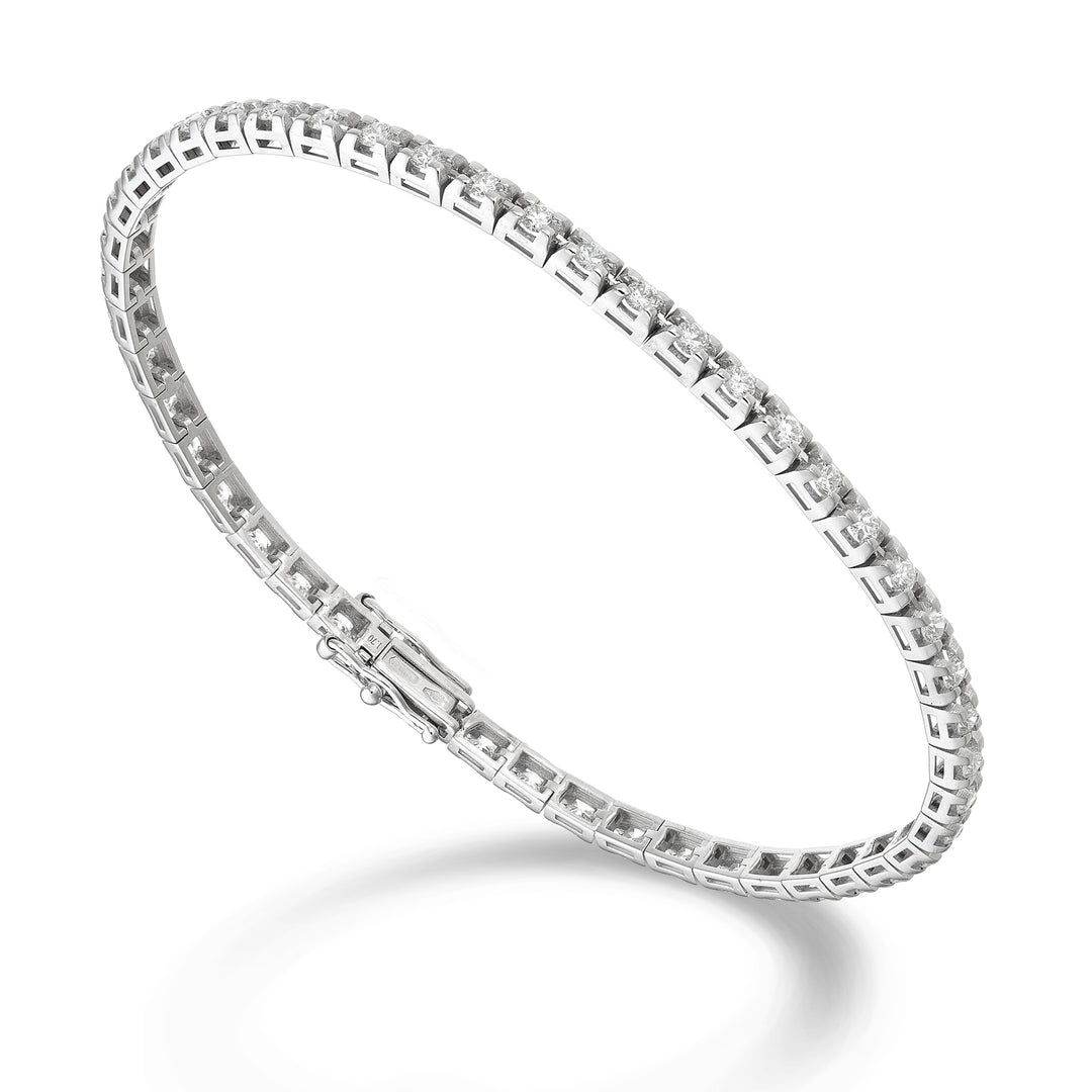 World Diamond Group cast tennis bracelet. light pyramid ct 0.045 each BTP800D0045-170-26012110156