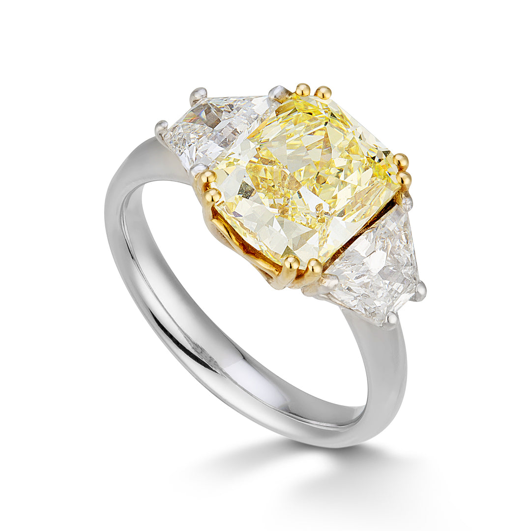 World Diamond Group fancy oct diamond ring 10x8 and lateral trapezoids APU522DFY-25015110051