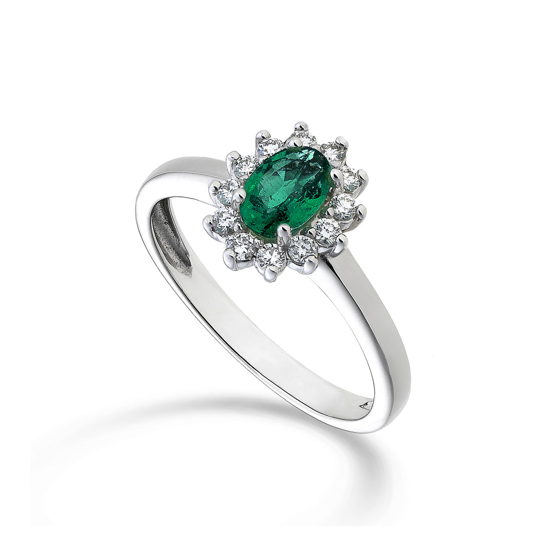 Mikiko an 18k oval emerald 6x4 ct.0,30 diam. ct.0.23 MA5093O4BE