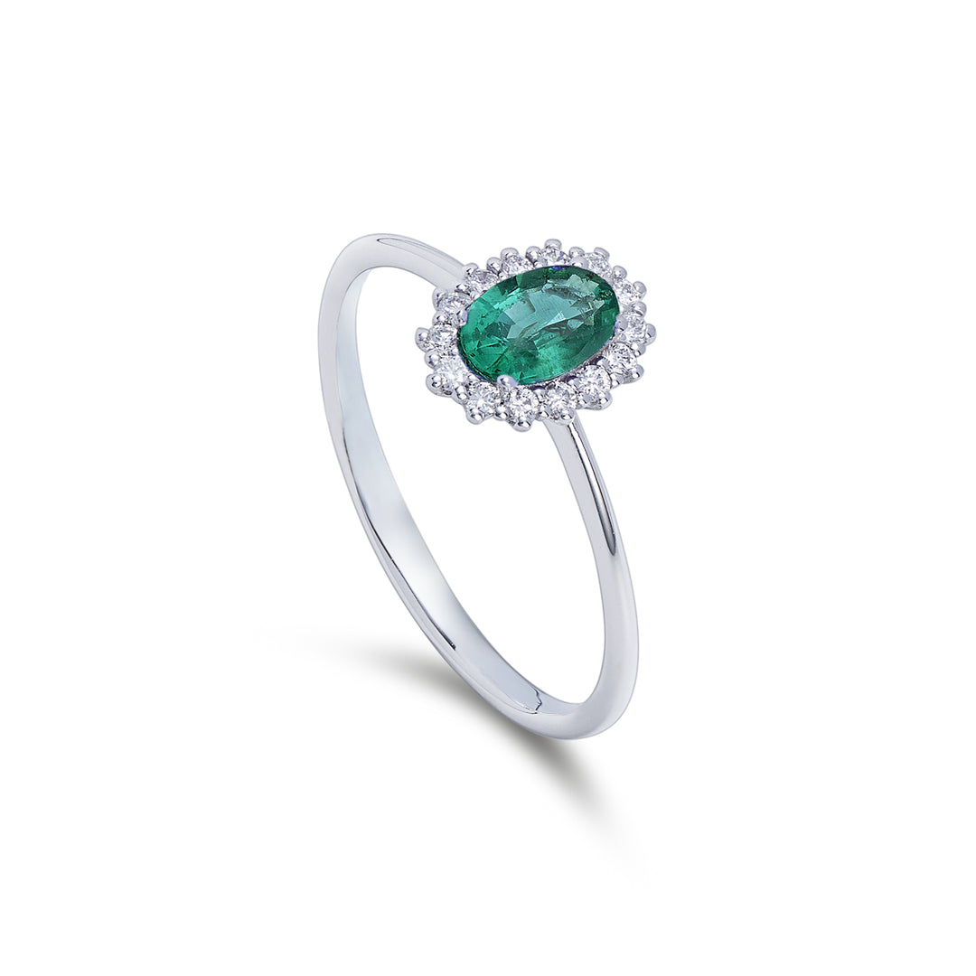 Mikiko an 18k oval emerald 6x4 ct.0,30 diam. ct.0.13 MA5141O4BE
