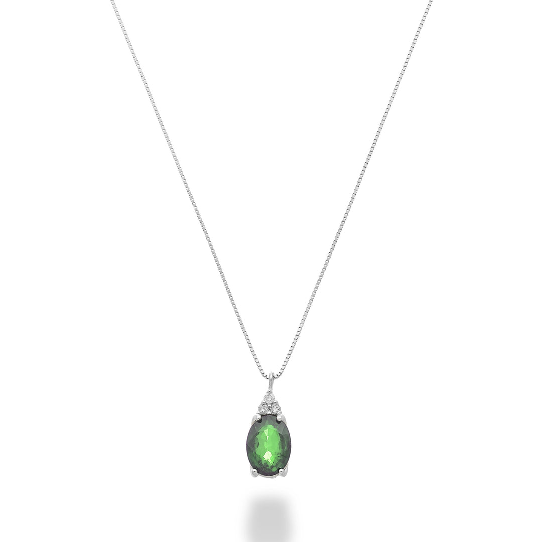 Nihama cl 9k emerald no. 7x5 oval with three diamonds ND5189R4SMN070