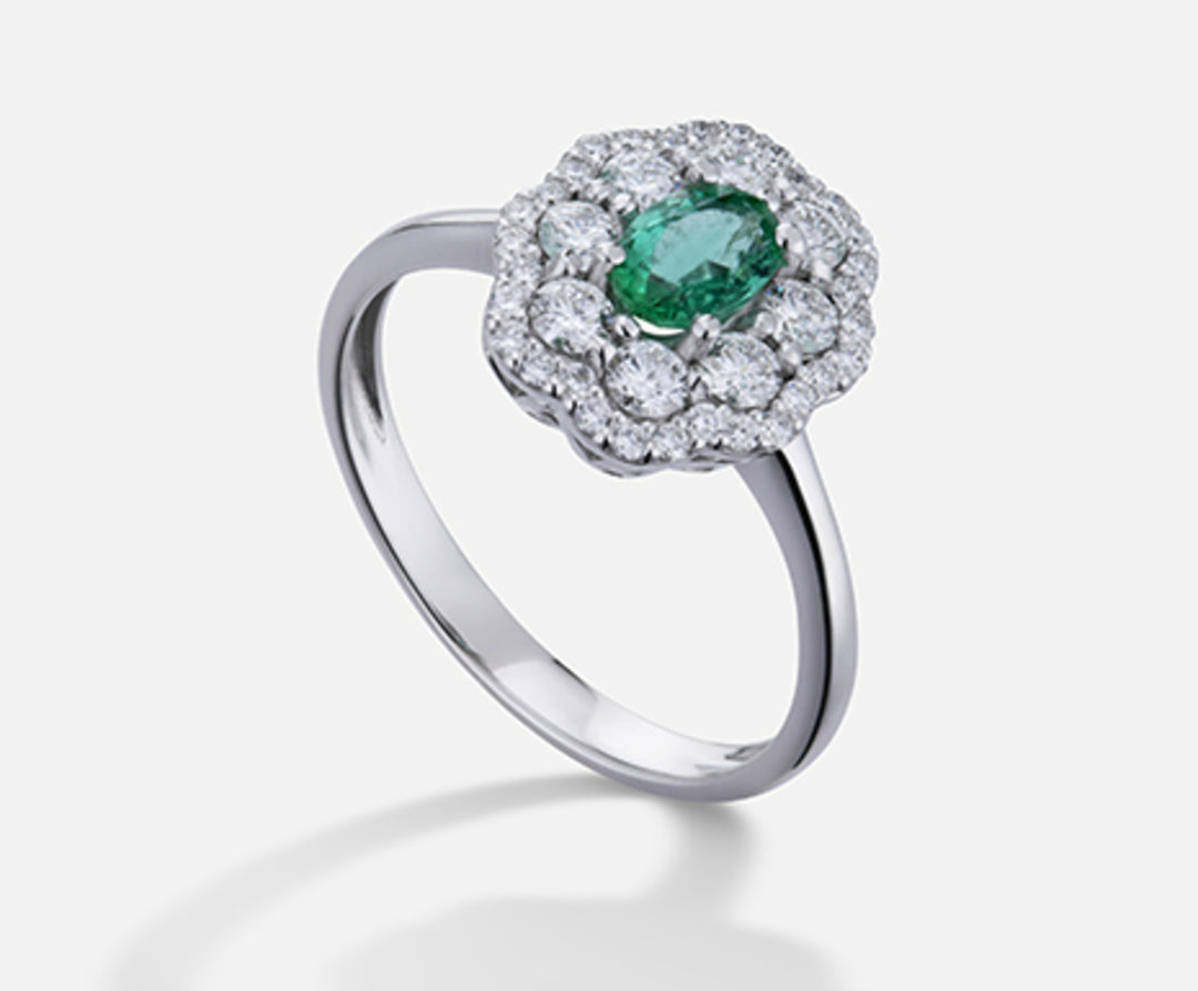 Mikiko an 18k emerald n. oval 6x4 ct.0.35 dia ct.0.63 MA5114O4SMN035