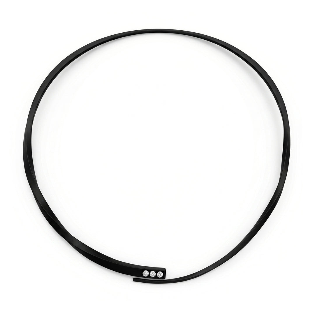 Golay black titanium necklace with three diamonds on the opening GD017DINE