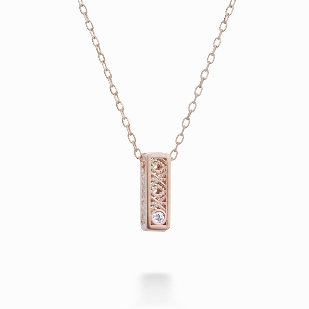 Mikiko cl 18k letter i rose gold diam. ct.0,01 MDLETHIUM3