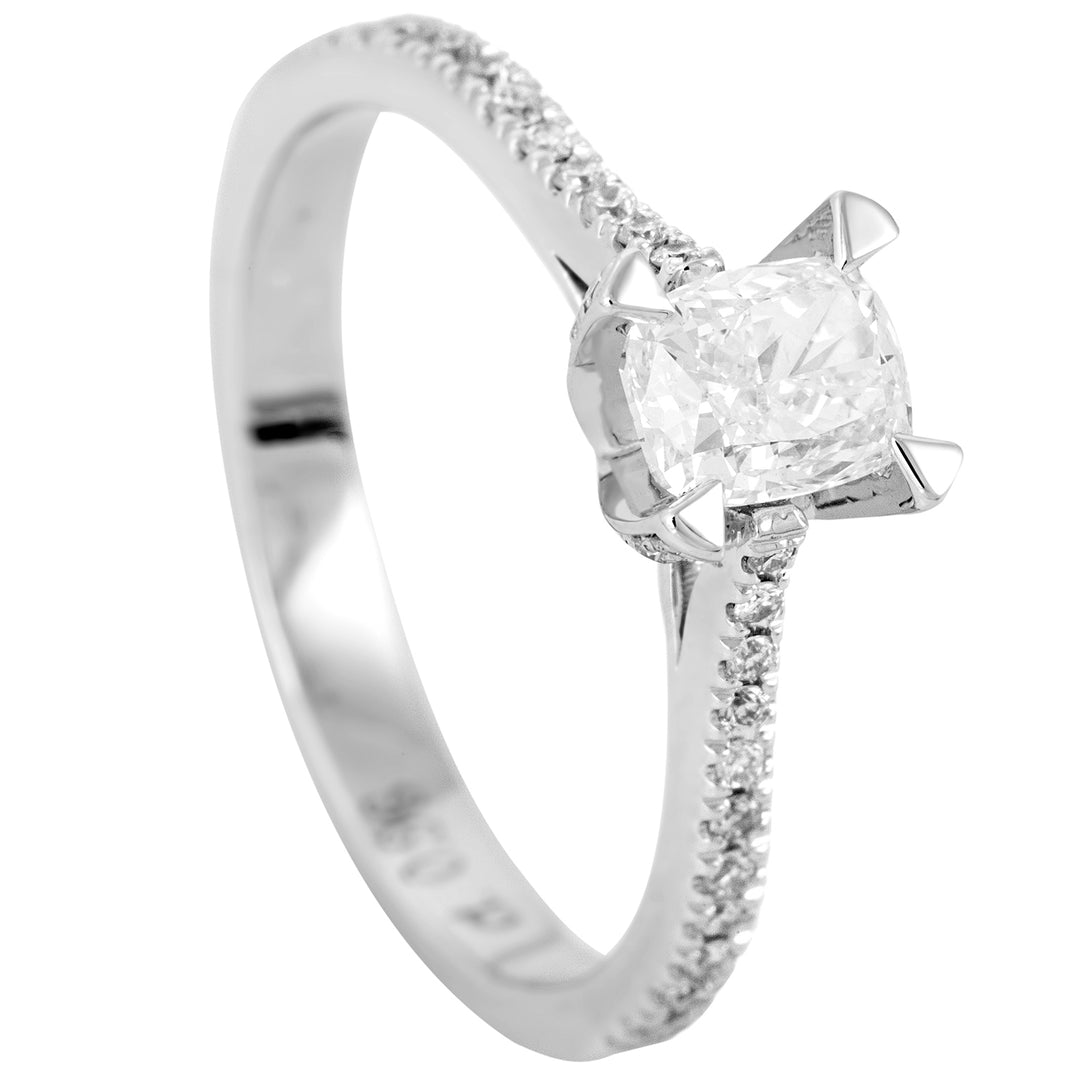 Golay solitaire cushion 0.71 ct and side pieces APU132WDI-17018110005