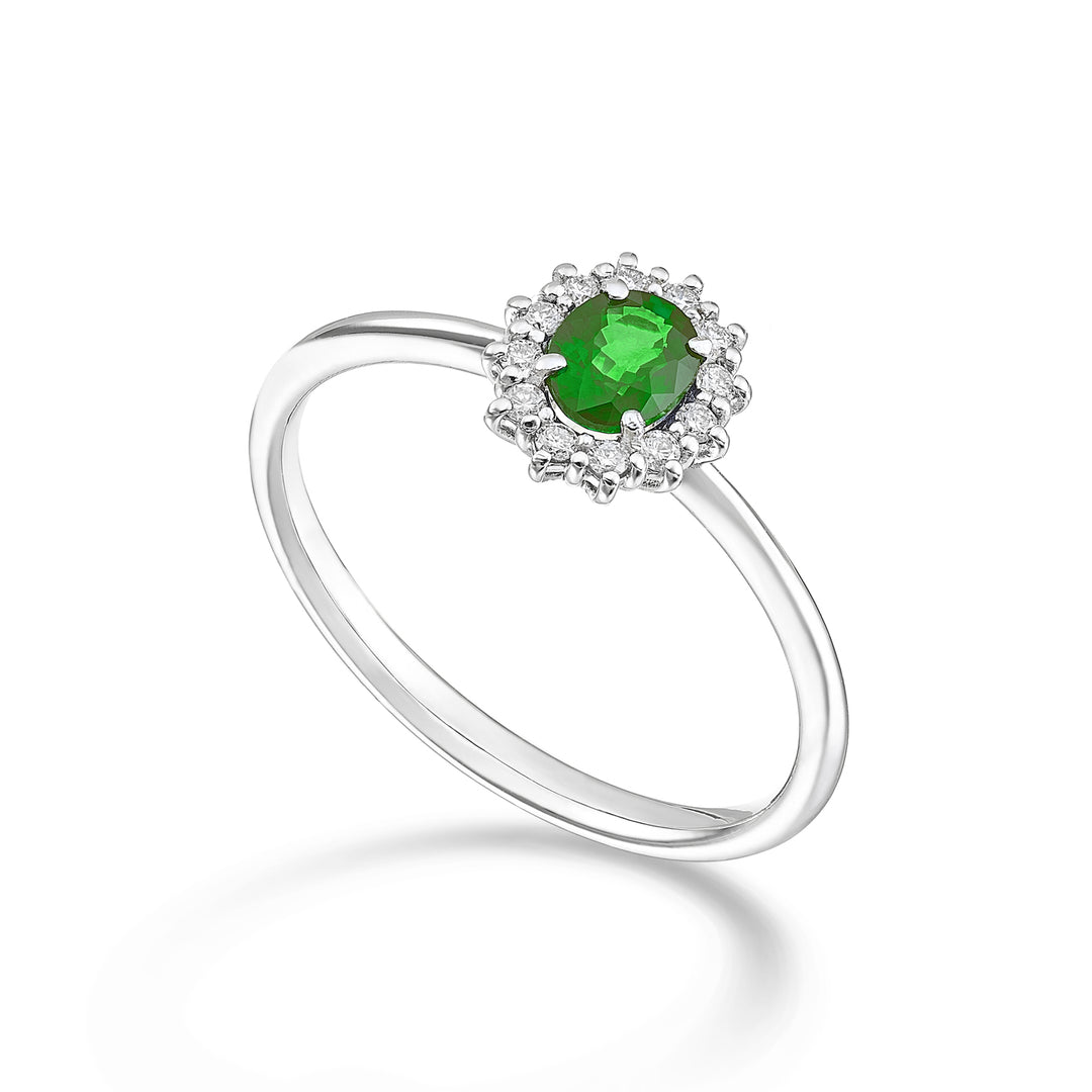Mikiko an 9k oval emerald 5x4 ct.0,30 diam. 0.10 ct MA5167R4BE