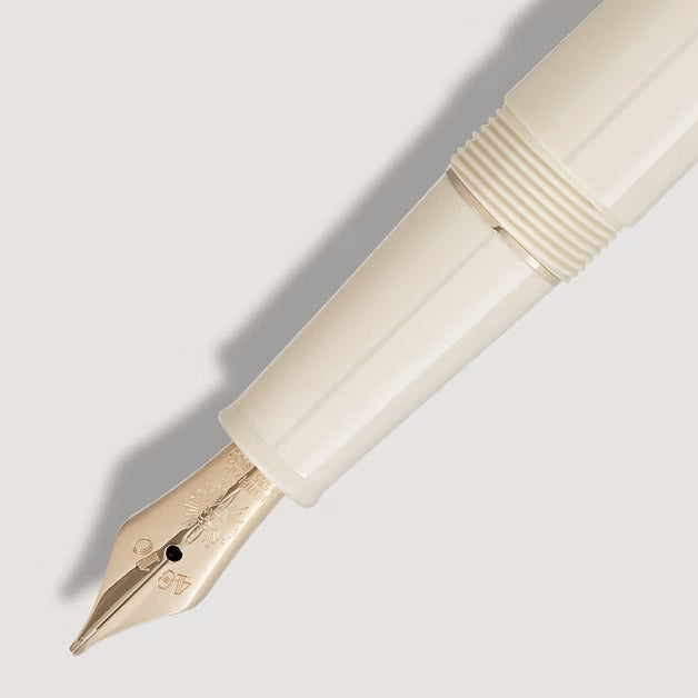 Montblanc fountain pen Meisterstück Romeo and Juliet Classique tip M 132918