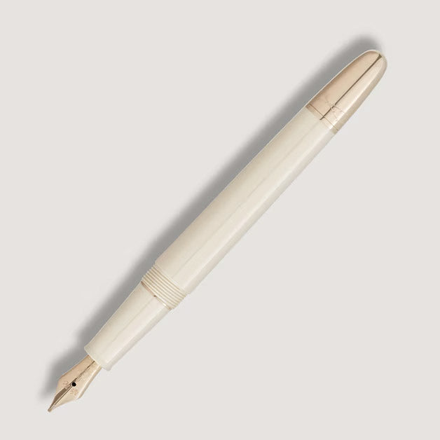 Montblanc fountain pen Meisterstück Romeo and Juliet Classique tip M 132918