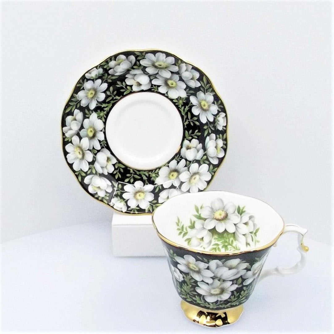 Royal Albert teacup Mountain Avens English porcelain enamel decorations gold finishes flower A-S885-4 - Gioielleria Capodagli