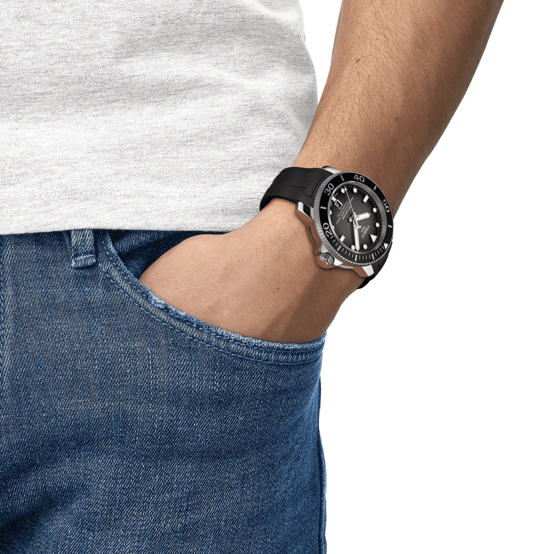 Tissot घड़ी Seastar 2000 व्यावसायिक Powermatic 80 46 मिमी काला स्वत: स्टील T120.607.17.441.00